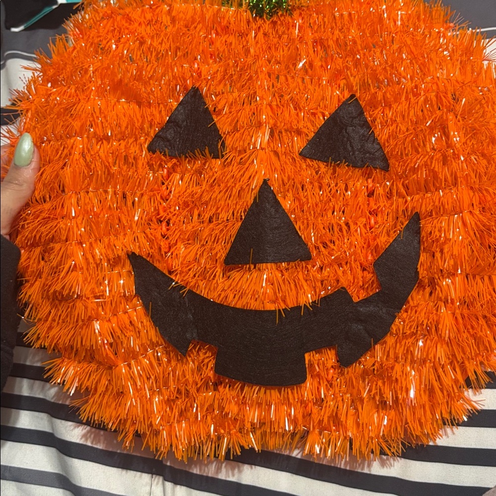 Pumpkin Tinsel Halloween Decoration - Picture 4 of 5